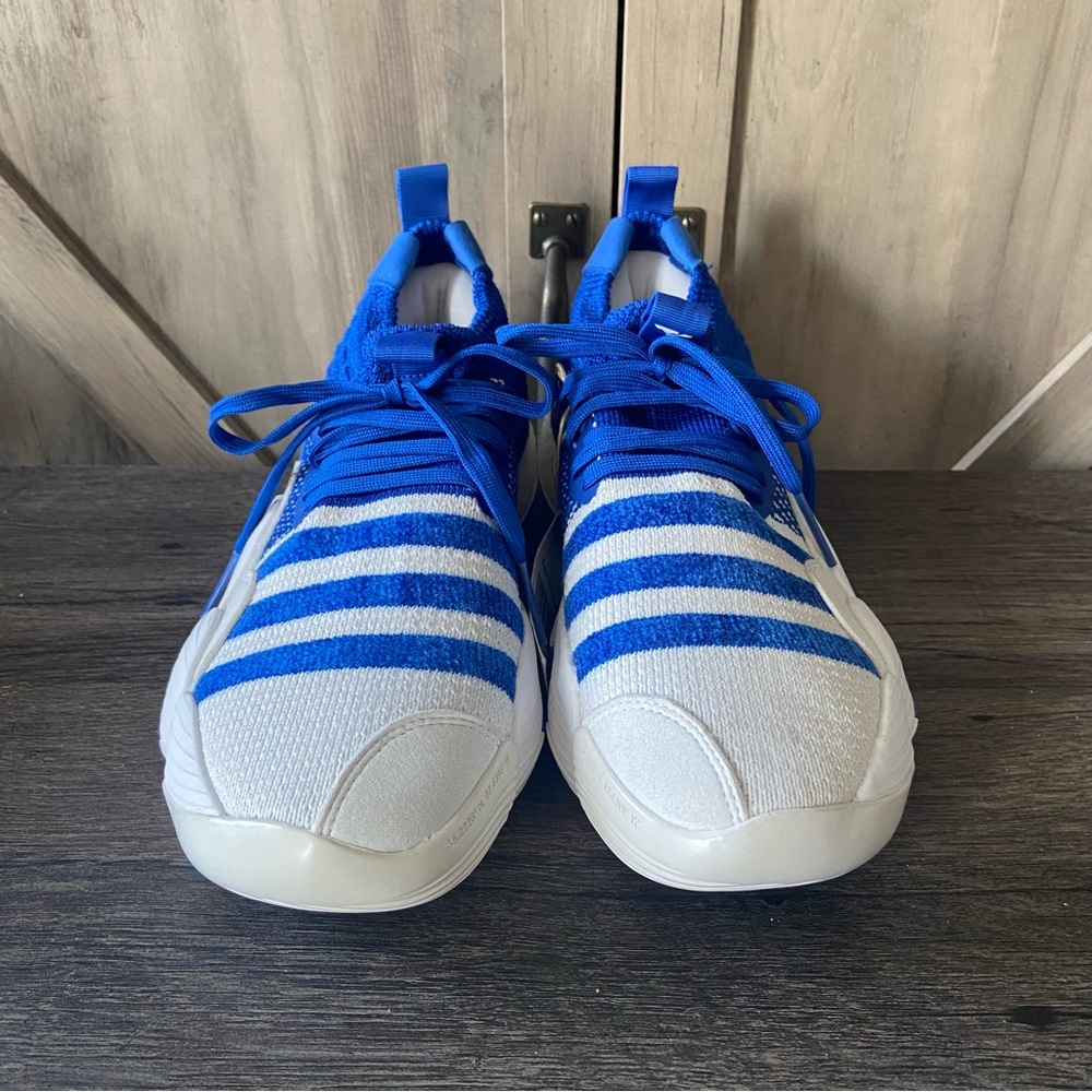 Adidas Trae Young 2 Sneakers NWT Size 9 - Picture 3 of 11